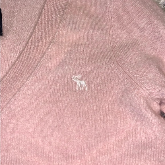 Baby pink Abercrombie and Fitch cashmere sweater - Picture 5 of 5